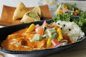 バターチキンカレーとサモサ