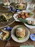 いちじく黒酢酢豚と和え麺など