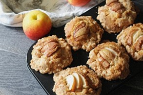 りんごとシナモンのクランブルマフィンと固焼きプリン