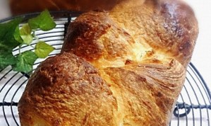 デニッシュ食パン