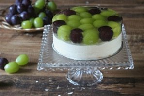 ぶどうのレアチーズケーキ